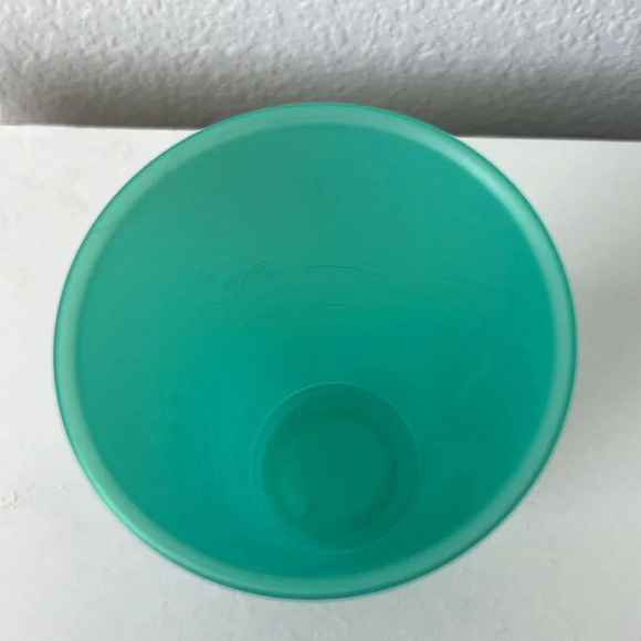 3/$24 Starbucks "Seasonal Shine" Green Reusable Cold Cup with Candy Cane Straw - Picture 3 of 6